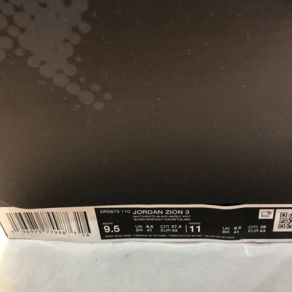 Nike Jordan Zion 3 White Black Barely Volt (Men's) 9.5 OG Box basketball shoes - Picture 11 of 12